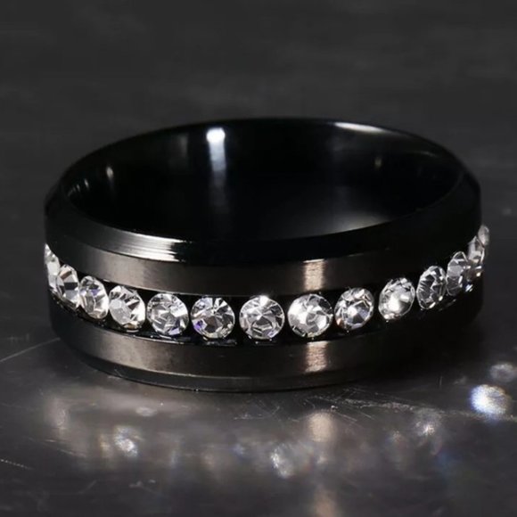 Stainless Steel / Black Ring • Band - Picture 3 of 4